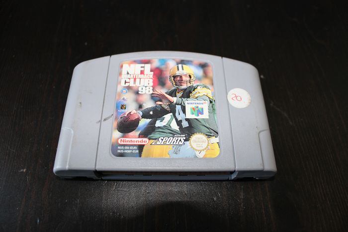 NFL Quarterback Club 98